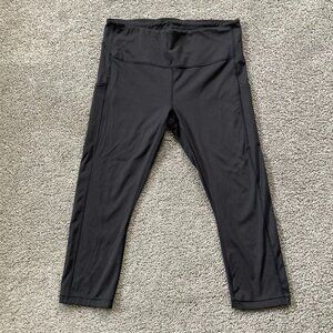 Athleta Ultimate Stash Pocket capri - L